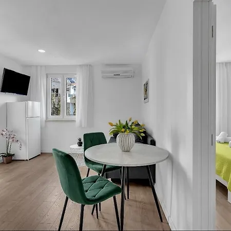 Kjara I Ivan Apartmán Makarská