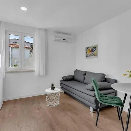 Kjara I Ivan * Μακάρσκα